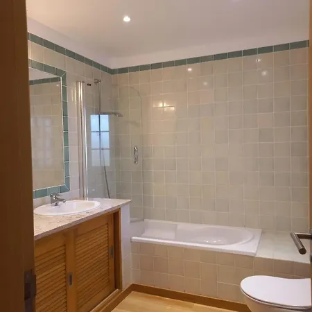 Haus In Pedras Del Rey Mit 3 Pools 4 * Amoreira (Leiria)
